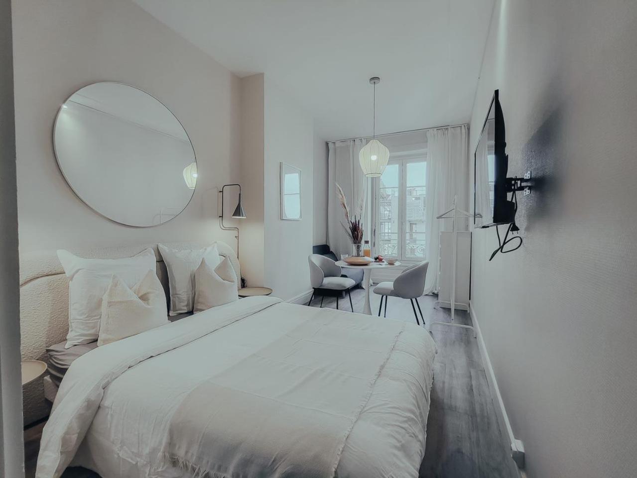 Suite Onega Lyon Exteriör bild